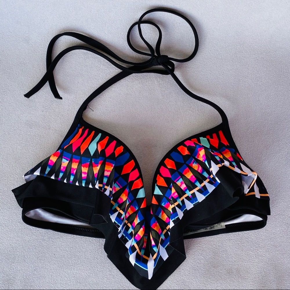 2/$25 Victoria’s Secret Padded Bikini Top XS